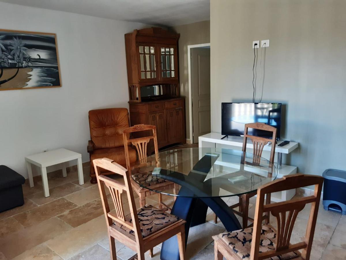 Au Pays Du Ventoux Bed & Breakfast Le Thor Exterior photo
