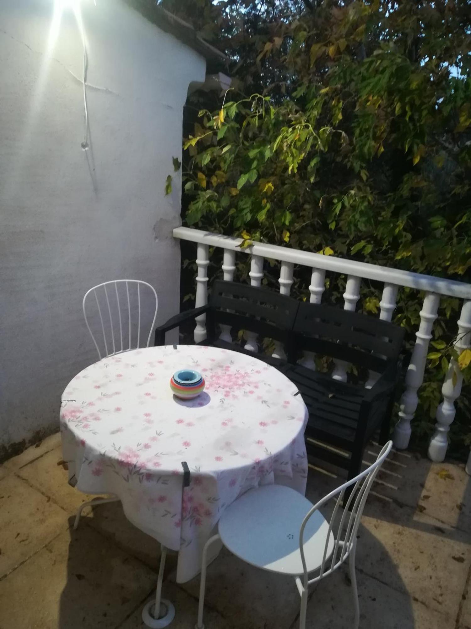 Au Pays Du Ventoux Bed & Breakfast Le Thor Room photo